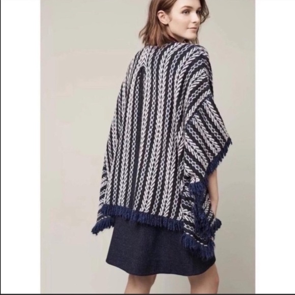 Anthropologie Sleeping on Snow Tajo Jacquard Poncho NWT One Size - Picture 7 of 10
